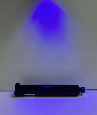 Klej UV do wzmocnienia wiązania wewnętrznych czułych komponentów czujników samochodowych i przemysłowych.