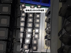 Czarna latarka UV LED 395nm z chłodzeniem powietrzem, bez emisji LZO, produkcja OEM