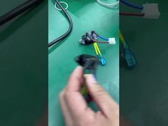 Mini wodoodporny LED UV latarka ręczna 42mm × 42mm × 113mm Rozmiar